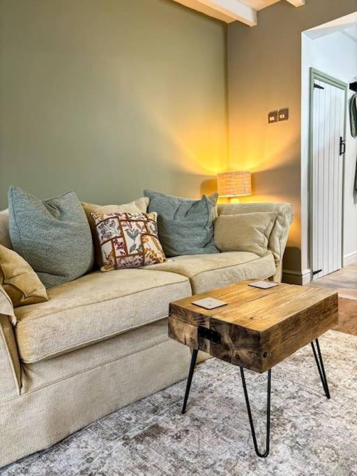Cosycottage, Log Fire&garden Holiday home Mansfield